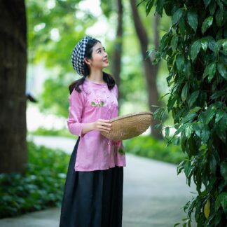 Uniqlo Minimalist Blouse