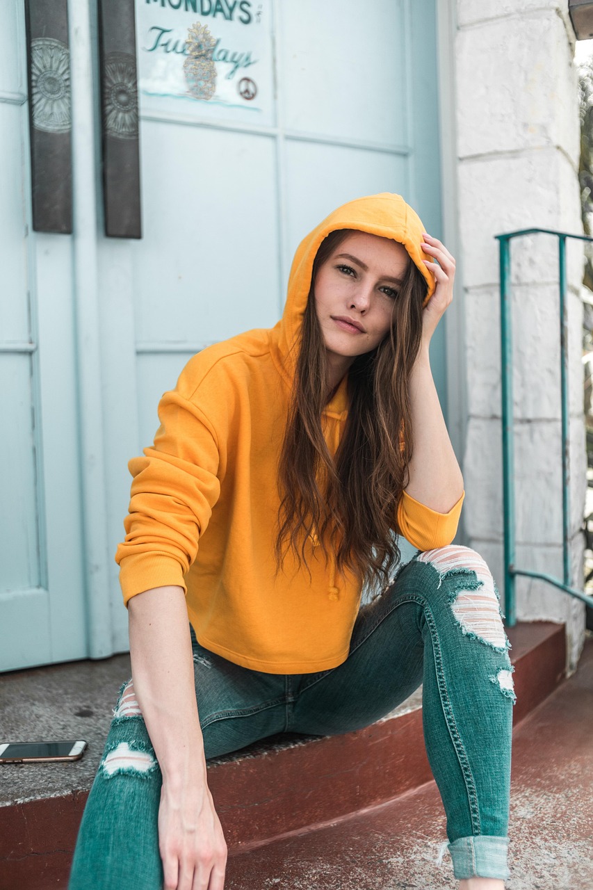 Champion Relaxed Hoodie - Signature