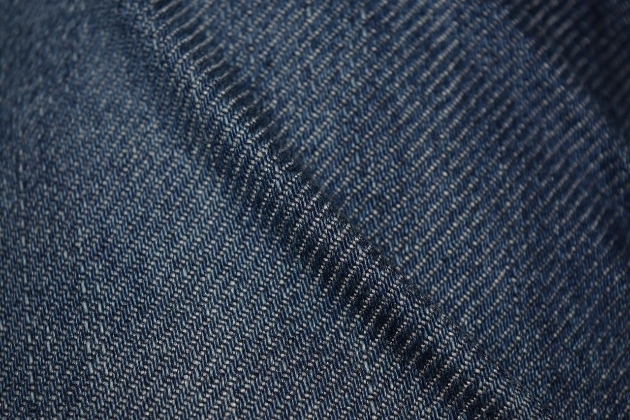 Zara Minimalist Jeans - Studio Edition