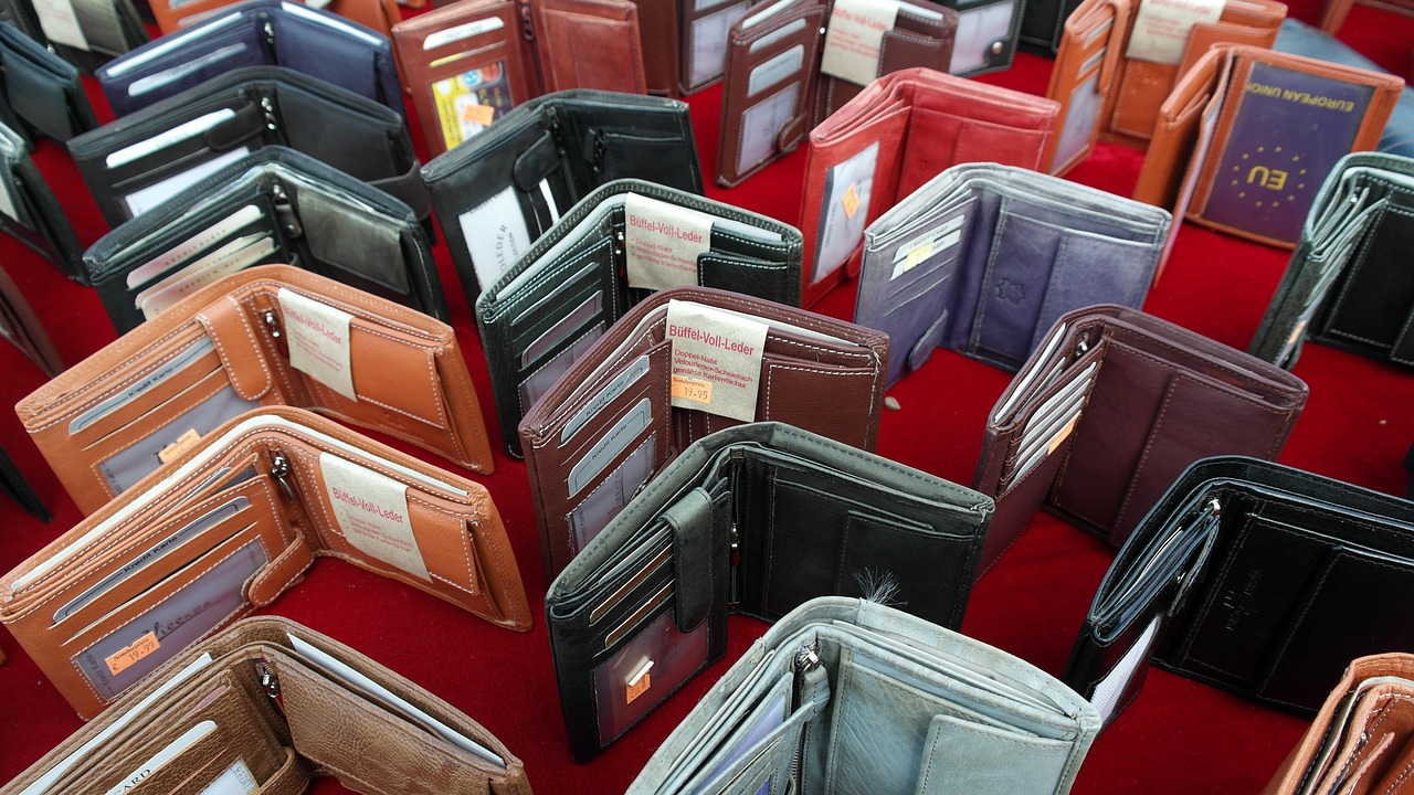 Fossil Classic Wallet - Heritage Collection