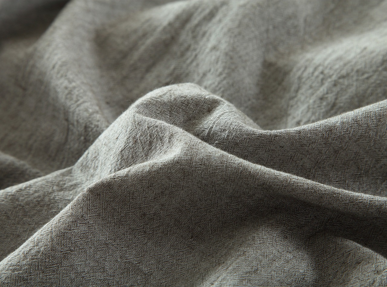 Uniqlo Oversized Linen Shirt - Studio Edition