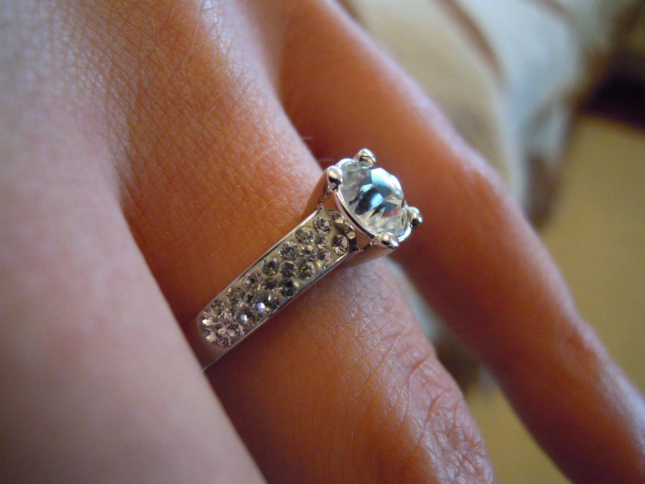 Michael Kors Platinum Ring - Classic Line