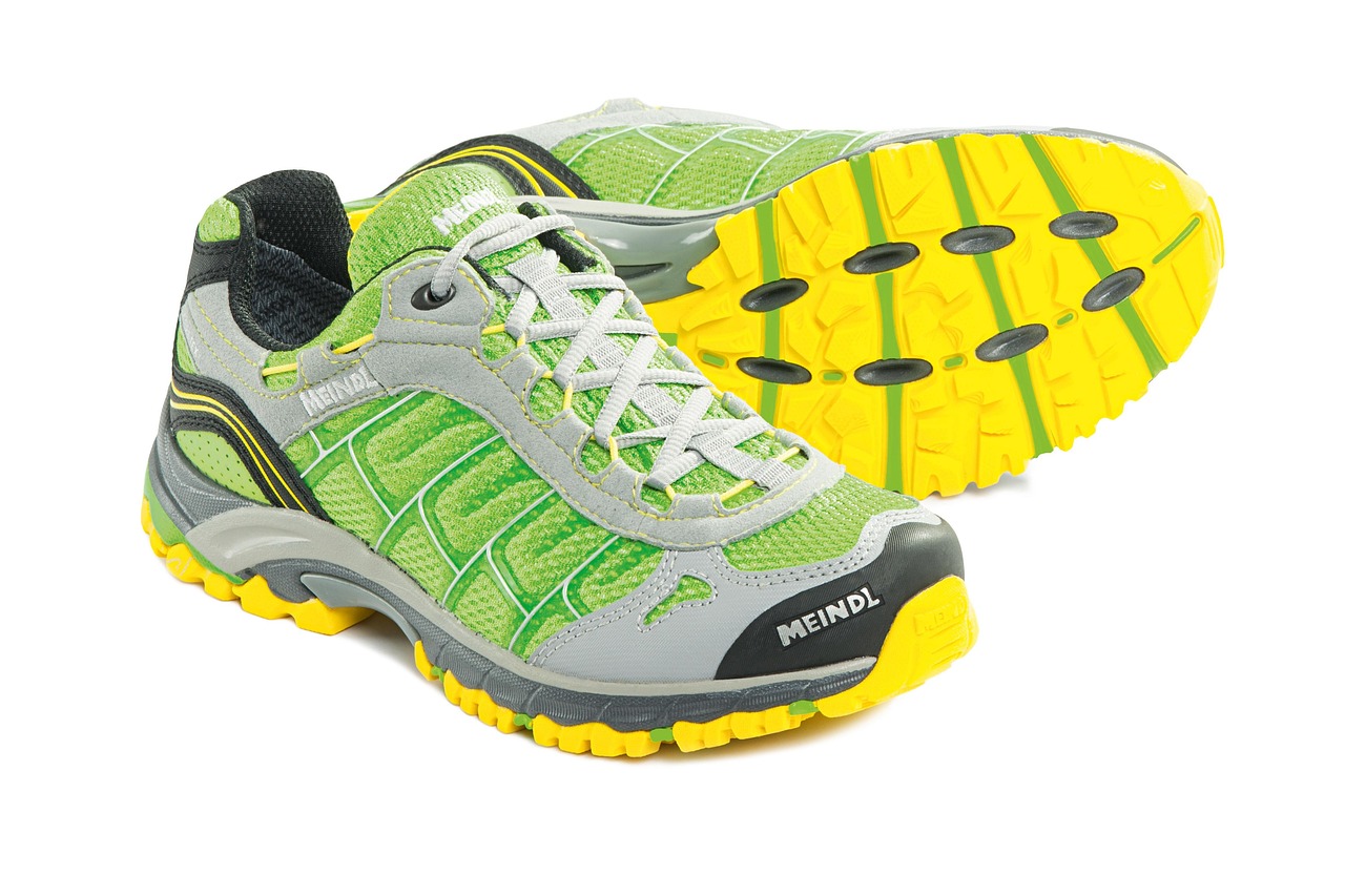 Nike Mid-Top Running Shoes - Signature
