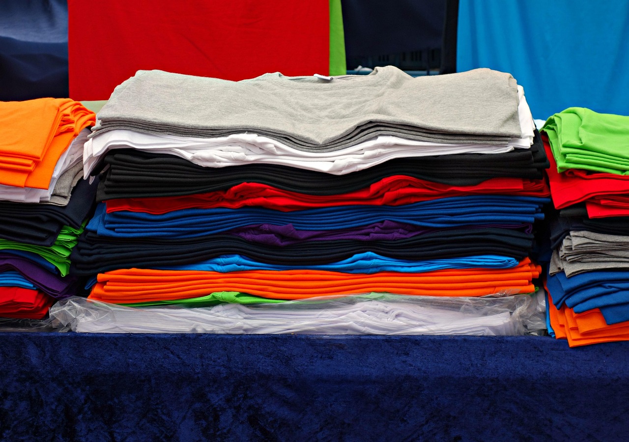 Uniqlo Essential V-Neck Tee - Everyday Edit