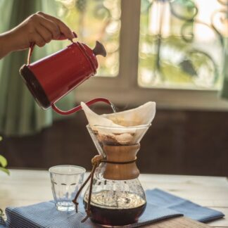 De'Longhi Compact Electric Kettle